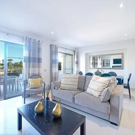 Pine Hills Esmeralda By Interhome *