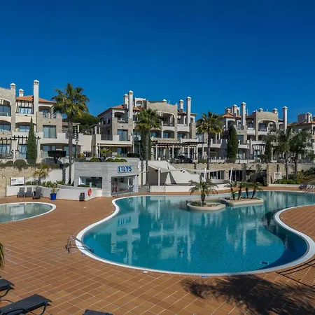 아파트 Pine Hills Esmeralda By Interhome
